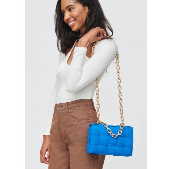 Urban Expressions Pink and Gold Shoulder Bag - Picture 2 of 5